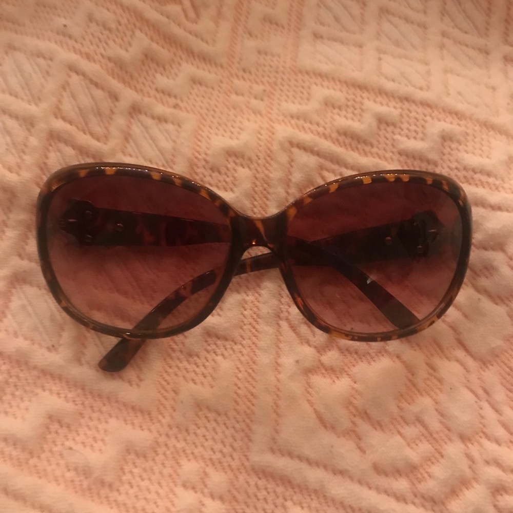 Betsey Johnson sunglasses!
